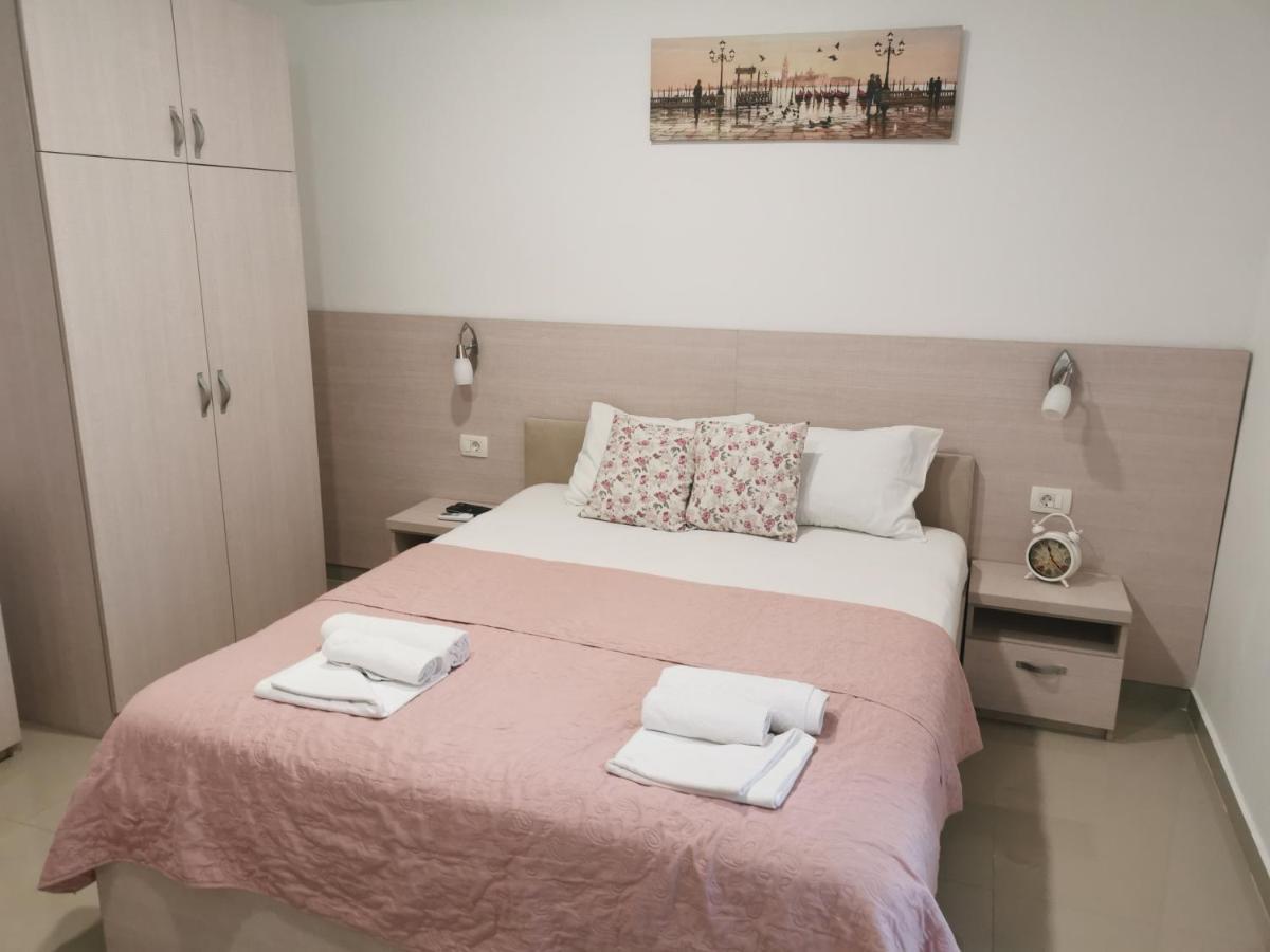 Apartments Familia Budva Buitenkant foto