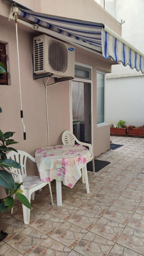 Apartments Familia Budva Buitenkant foto