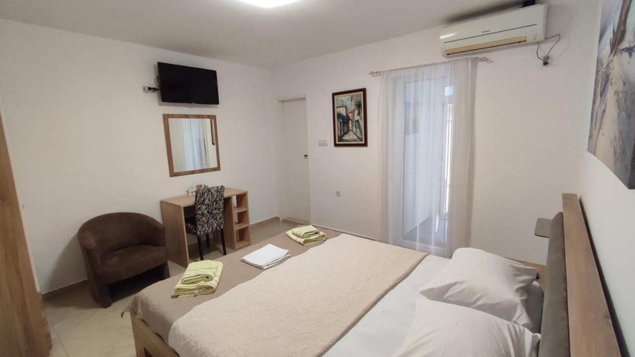Apartments Familia Budva Buitenkant foto