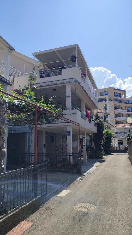 Apartments Familia Budva Buitenkant foto
