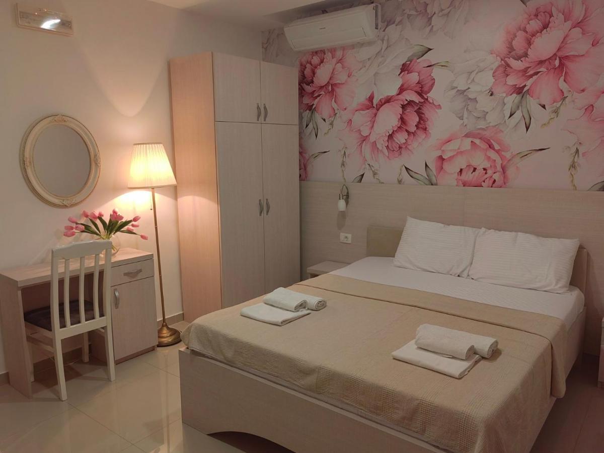 Apartments Familia Budva Buitenkant foto
