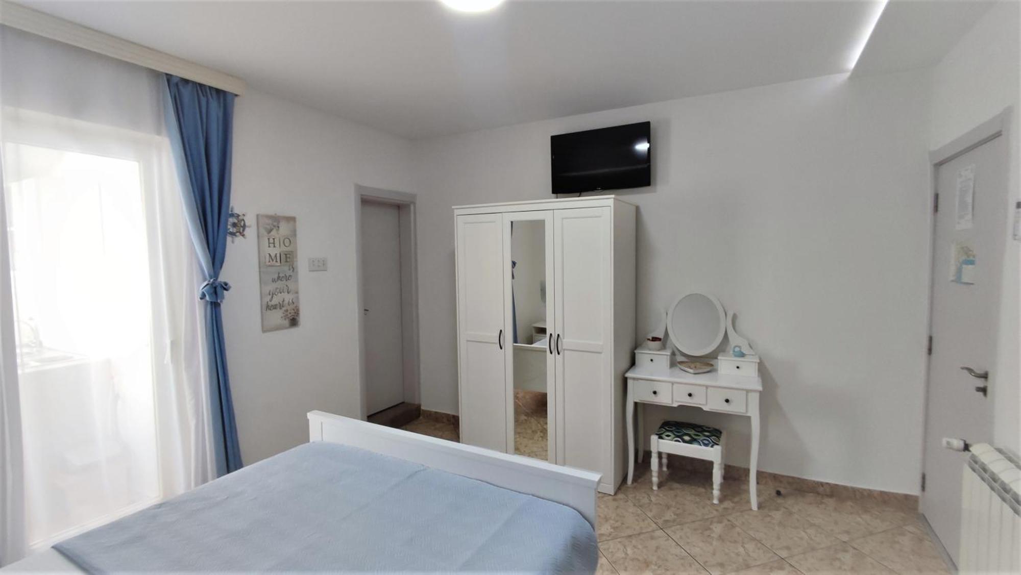 Apartments Familia Budva Buitenkant foto