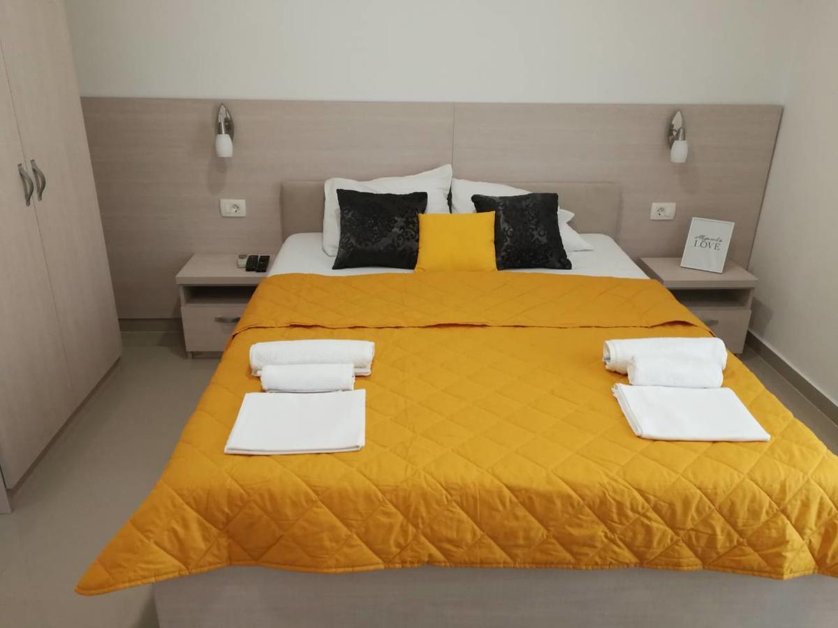 Apartments Familia Budva Buitenkant foto