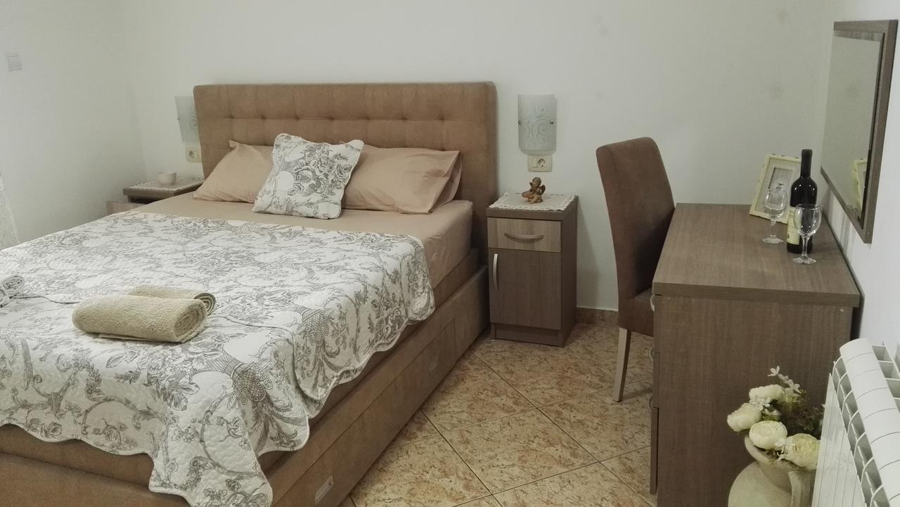 Apartments Familia Budva Buitenkant foto