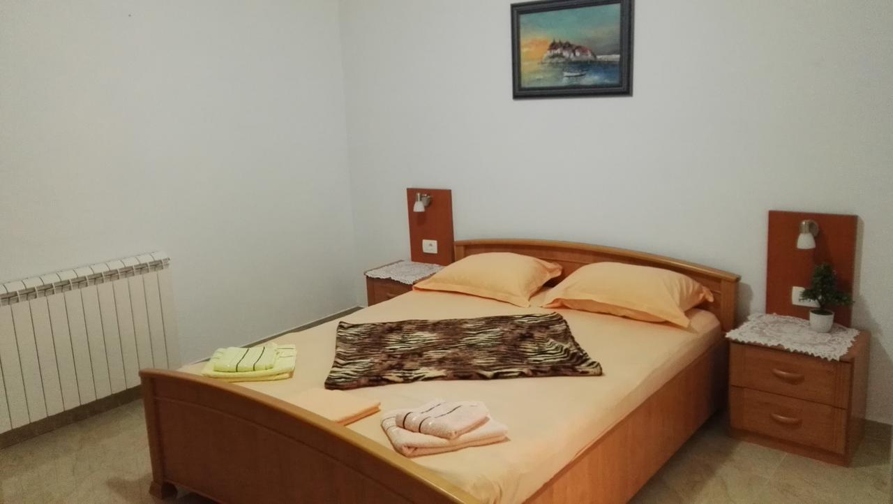 Apartments Familia Budva Buitenkant foto