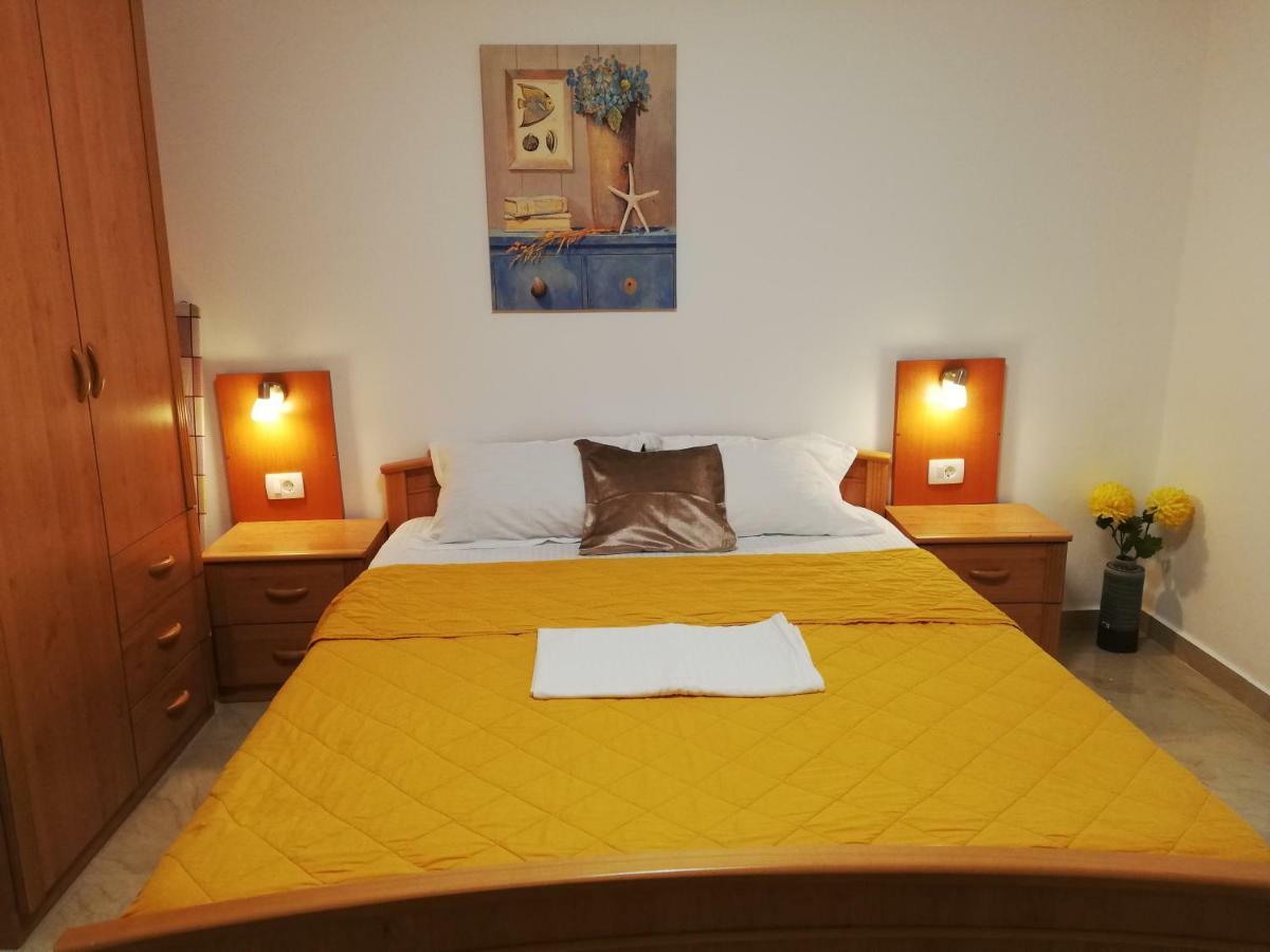 Apartments Familia Budva Buitenkant foto