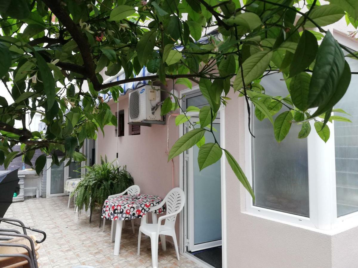 Apartments Familia Budva Buitenkant foto